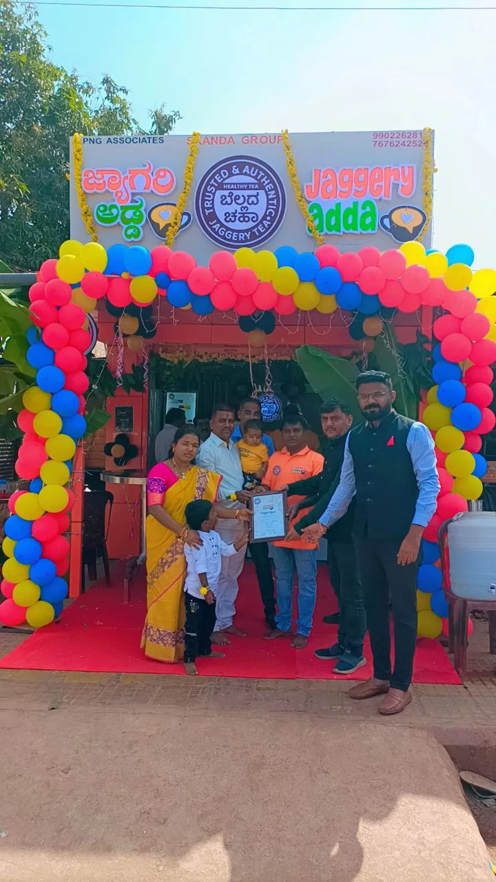 Branded outlet opening